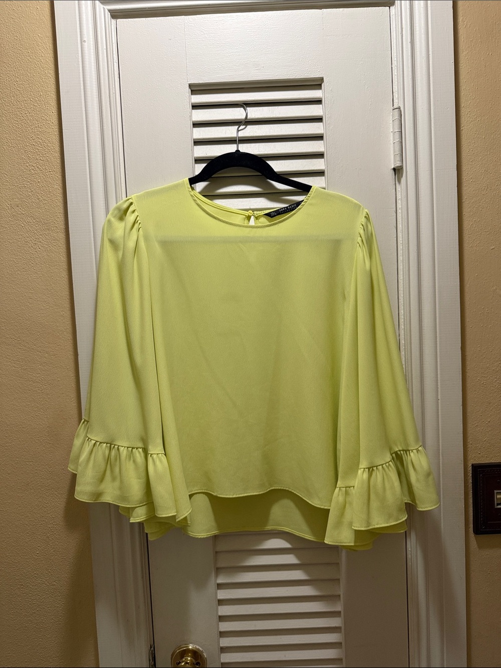 ZARA Women's Light Yellow Ruffle-Sleeve Blouse